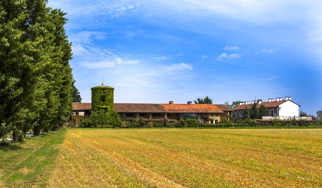 Отель Agriturismo Cascina Marzana Павия Экстерьер фото