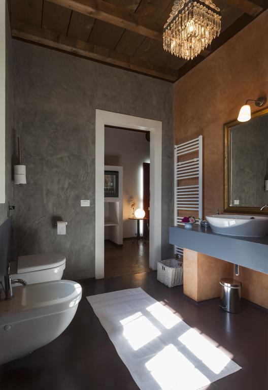 Отель Agriturismo Cascina Marzana Павия Экстерьер фото